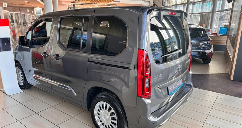 Toyota Proace City Verso cena 127150 przebieg: 6, rok produkcji 2024 z Wieleń małe 46